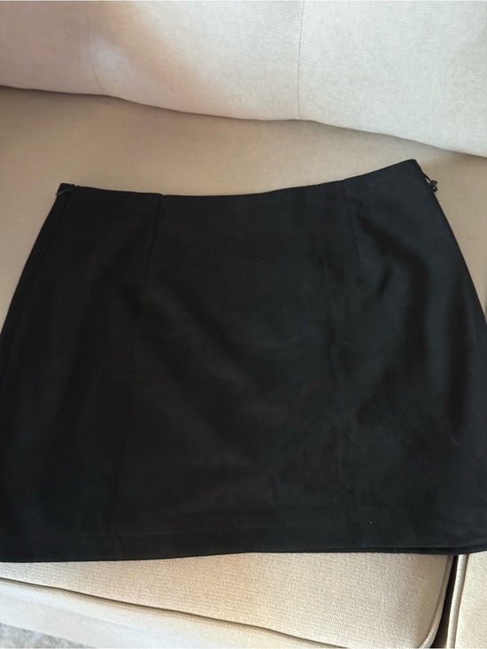 Dresses & Skirts - Classic Black Women's Mini Skirt - Sleek Everyday Style